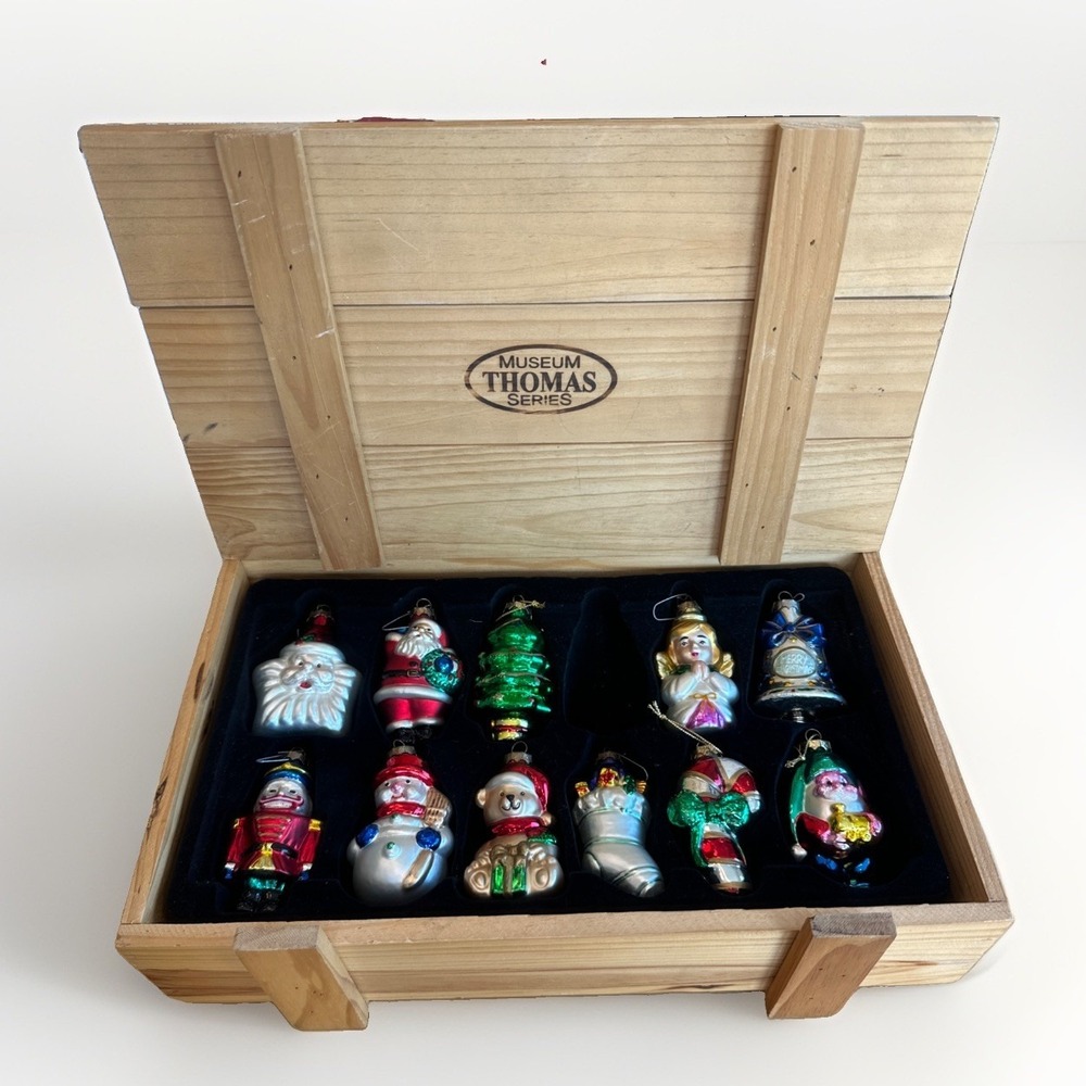 Thomas Pacconi Museum Series 11-Piece Glass Christmas Ornaments Set - Wood Crate
